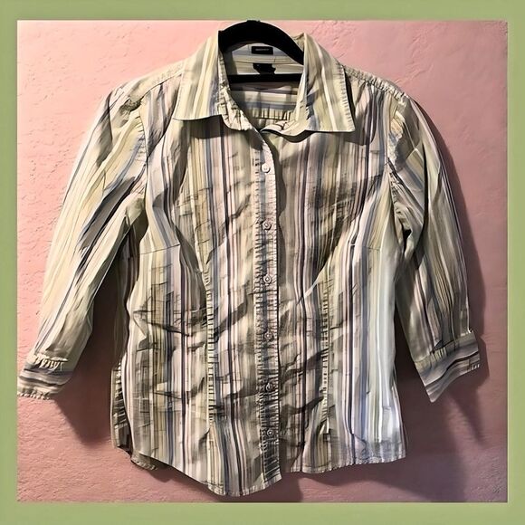 Gap stretch shirt. Size 8. - Picture 1 of 5